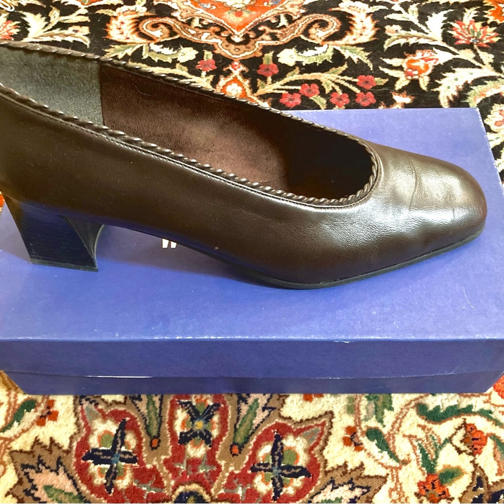 Stuart Weitzman Pump - image 3